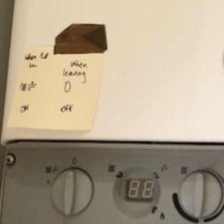 Newly Furnished 2 Bedroom Apartment On Leith Walk إدنبرة المظهر الخارجي الصورة