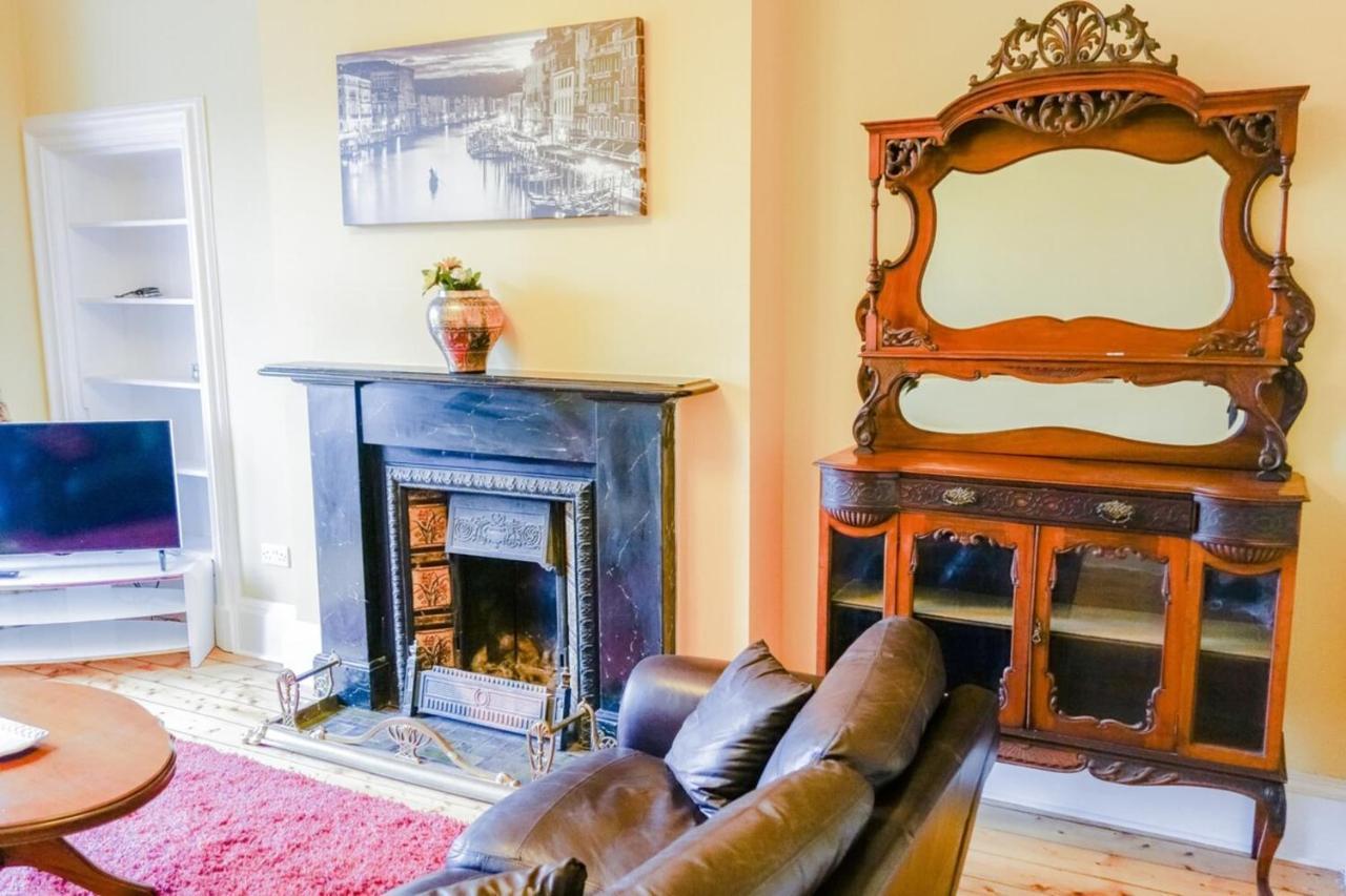 Newly Furnished 2 Bedroom Apartment On Leith Walk إدنبرة المظهر الخارجي الصورة